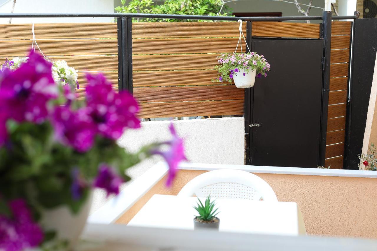 Vila Feliz - Premium Rooms With Free Private Parking Вльора Екстер'єр фото