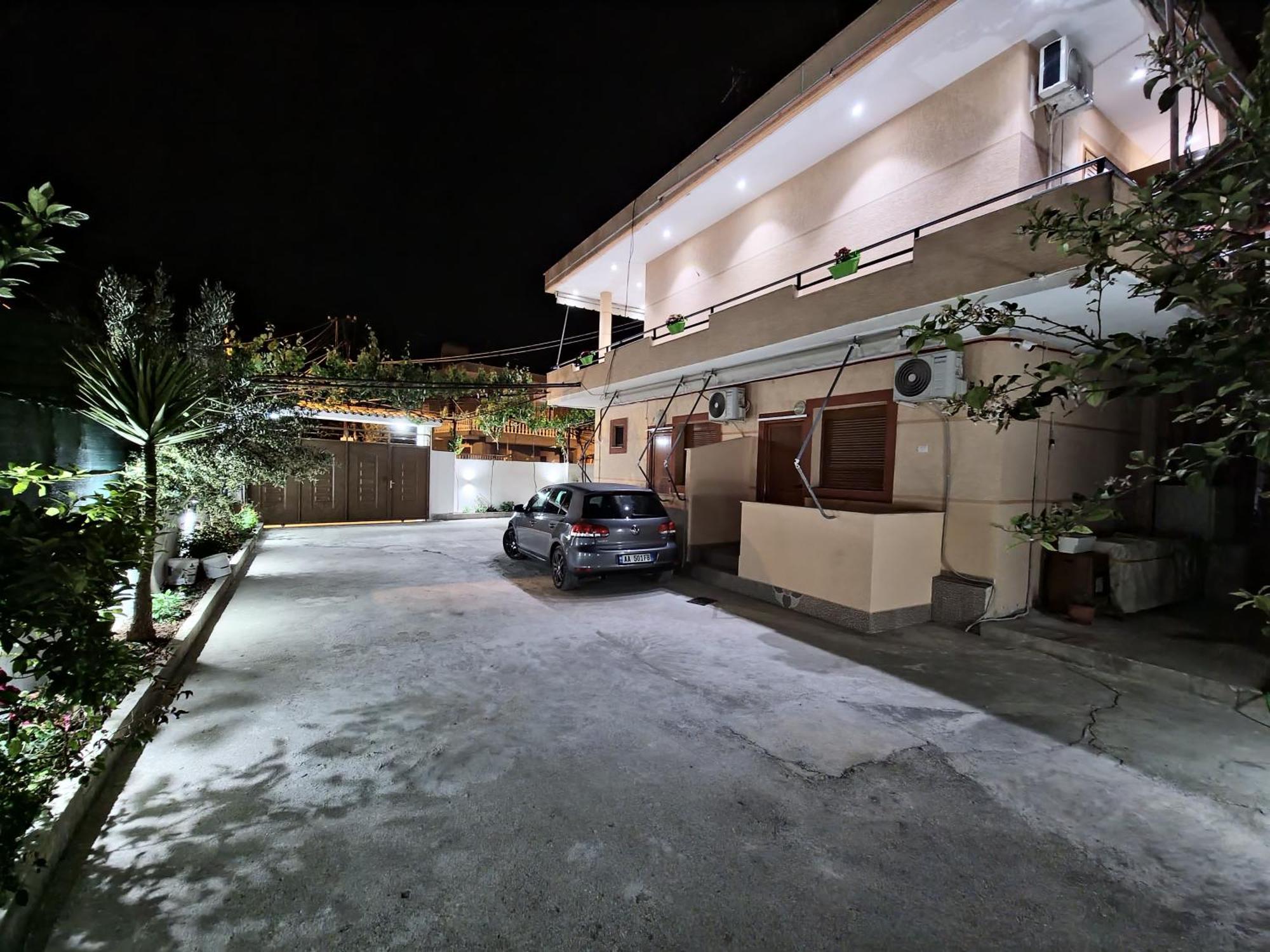 Vila Feliz - Premium Rooms With Free Private Parking Вльора Екстер'єр фото