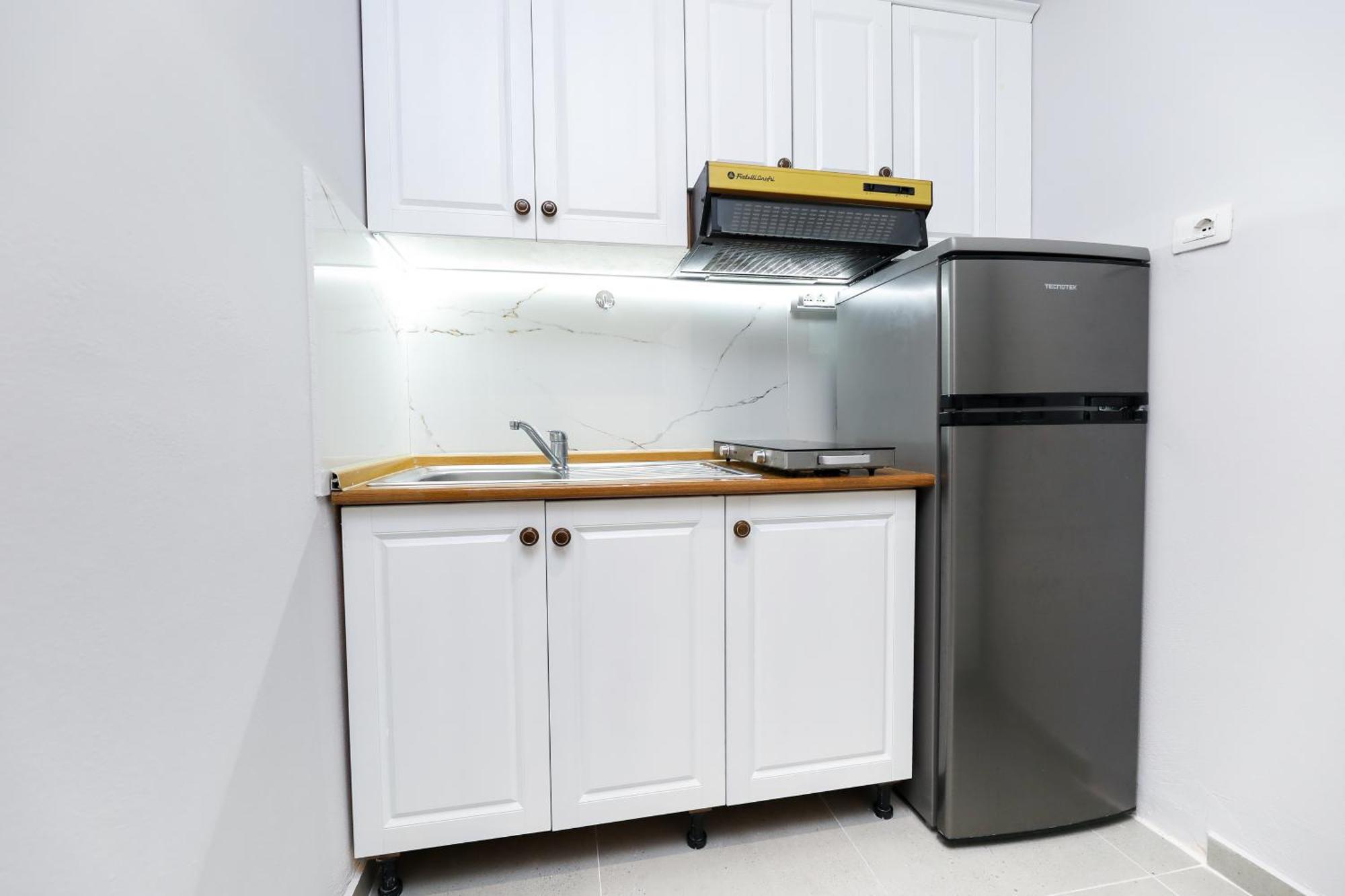 Vila Feliz - Premium Rooms With Free Private Parking Вльора Екстер'єр фото