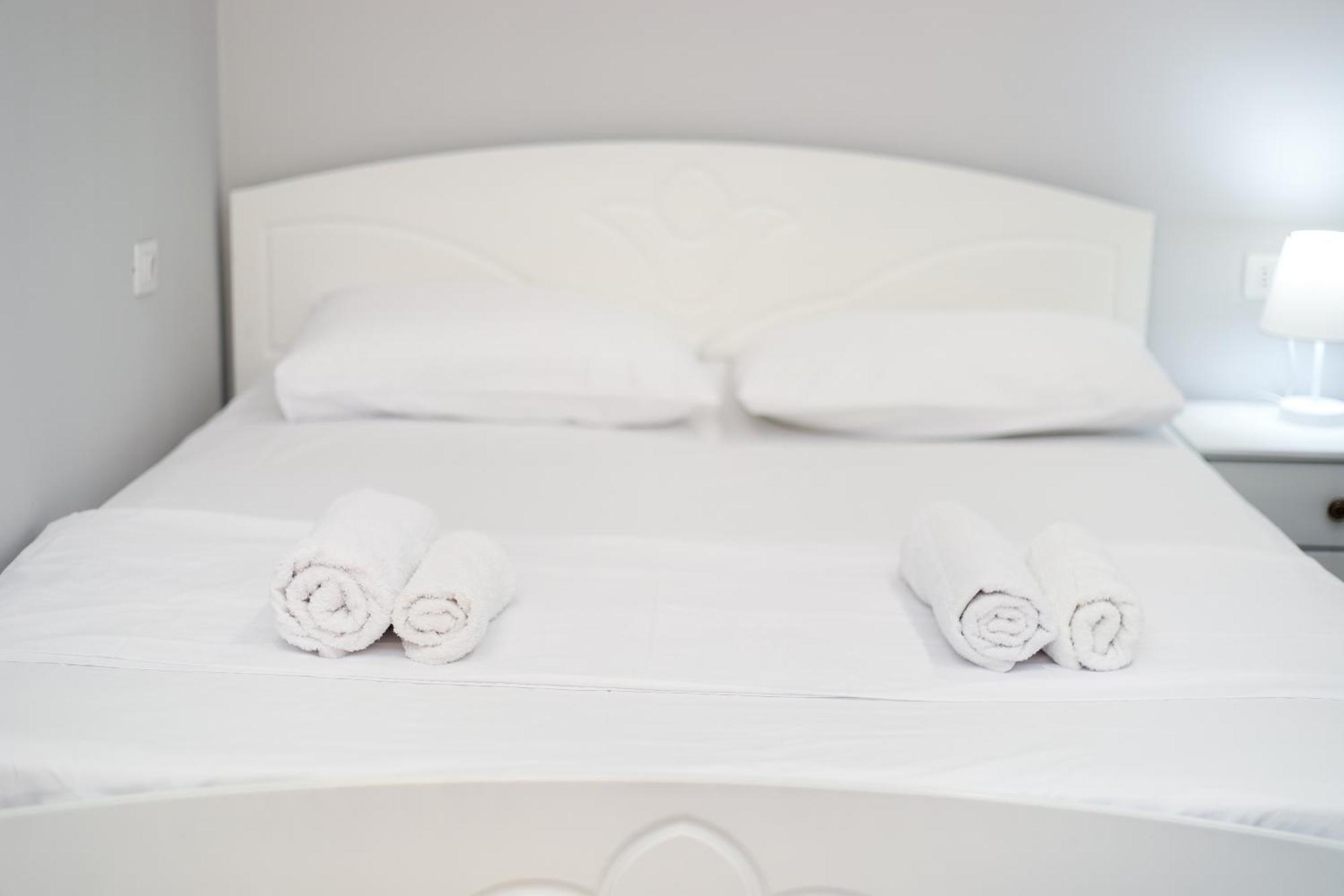 Vila Feliz - Premium Rooms With Free Private Parking Вльора Екстер'єр фото