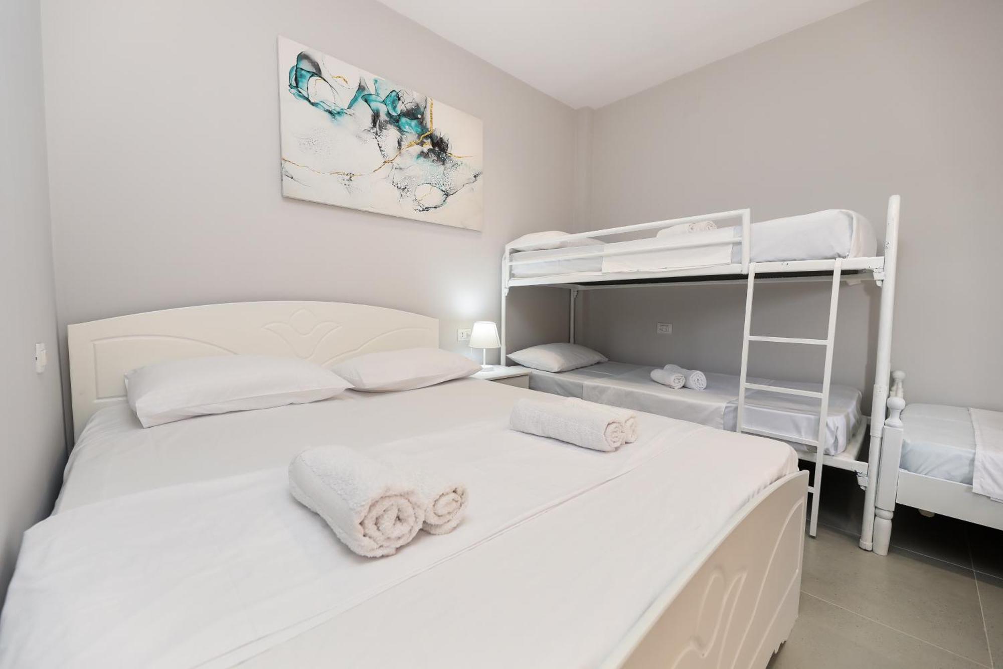 Vila Feliz - Premium Rooms With Free Private Parking Вльора Екстер'єр фото