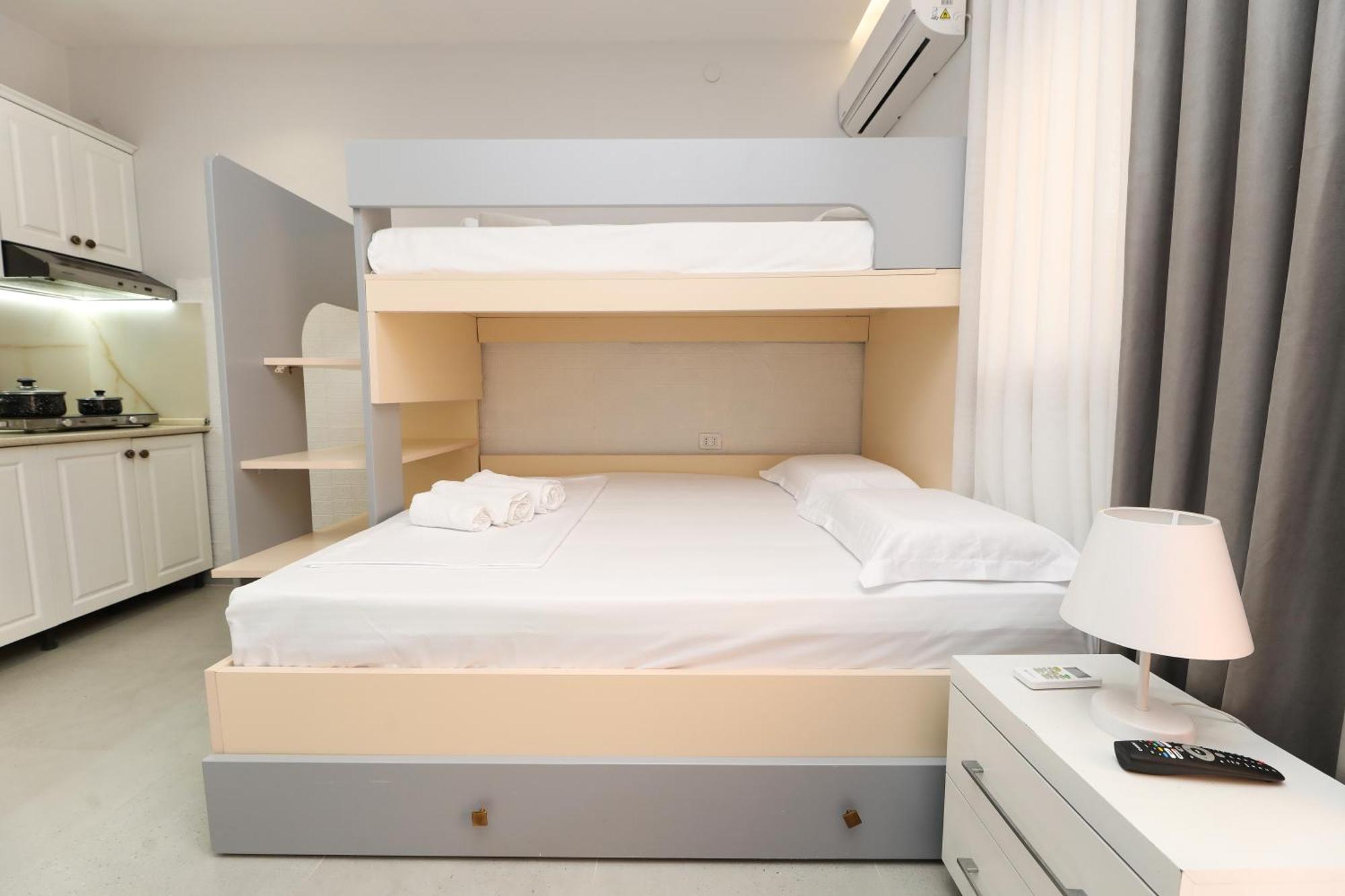 Vila Feliz - Premium Rooms With Free Private Parking Вльора Екстер'єр фото