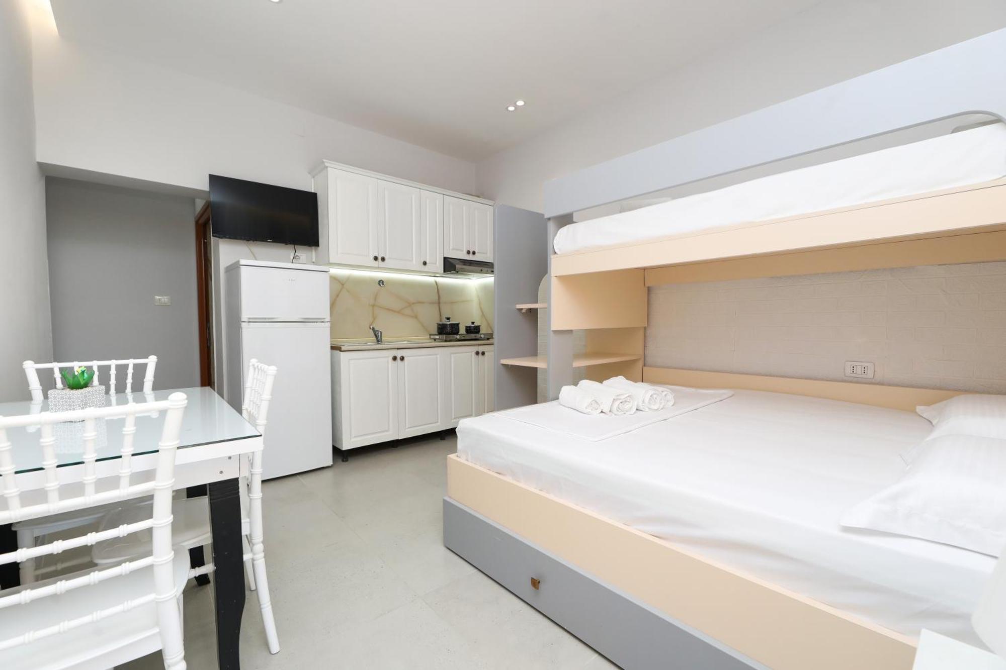 Vila Feliz - Premium Rooms With Free Private Parking Вльора Екстер'єр фото