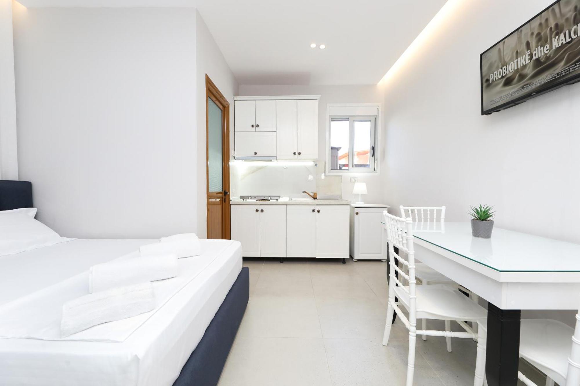 Vila Feliz - Premium Rooms With Free Private Parking Вльора Екстер'єр фото